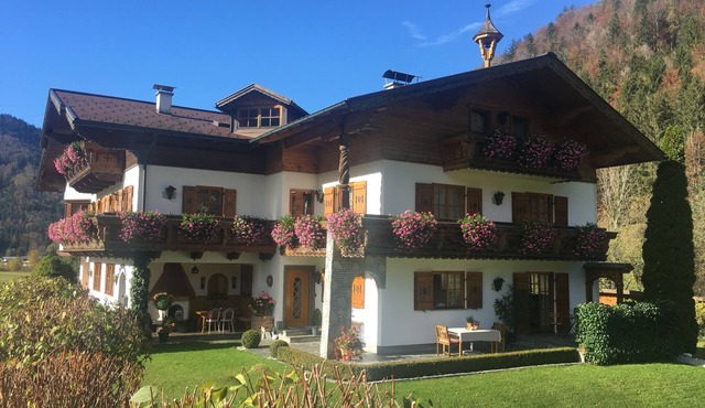Tiny apartment close to Salzburg and the Salzkammergut