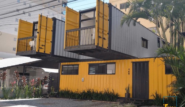 Tiny Container Apartments at Meia Praia - Tetto 148
