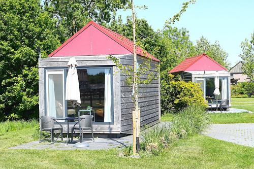 Tiny Cottage 2