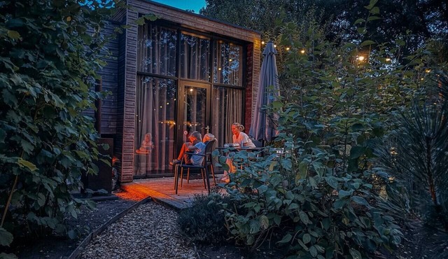 ✨ Tiny Cube – Cozy 4-person tiny house with hot tub at De Hoge Veluwe