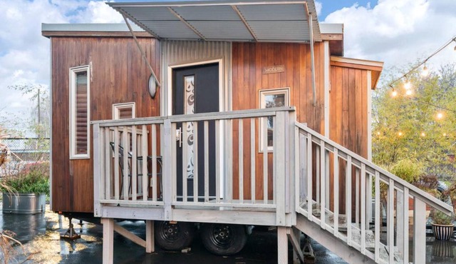 Tiny Digs Modern House