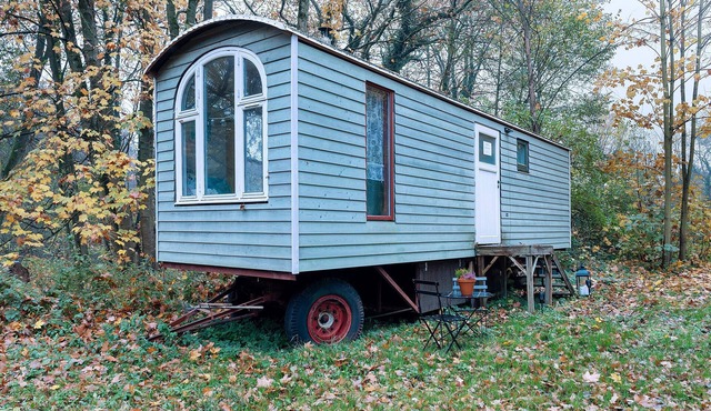 Tiny Home 'Bauwagen' with Shared Terrace and Garden