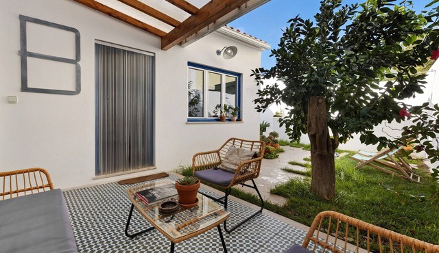 Tiny Home 'Casa Das Cantonas Valada' with Shared Pool, Wi-Fi and Air Conditioning