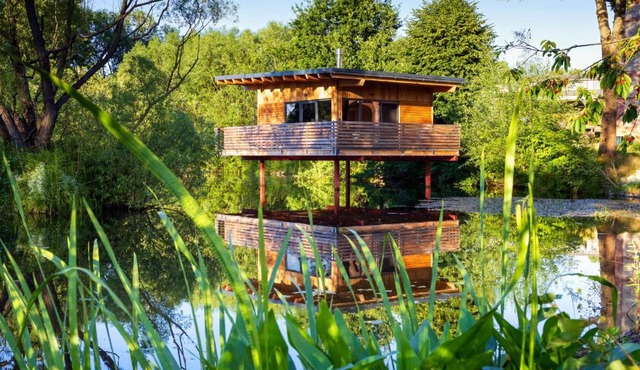 Tiny House über dem Pferdeteich mit Kamin, Fasssauna & großer Terrasse - für Kurzentschlossene