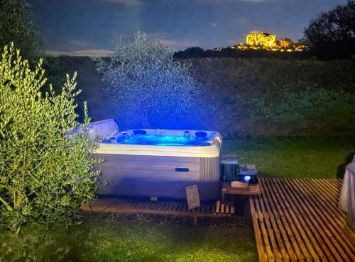 Tiny House avec vue sur le rocher de Saignon, Luberon