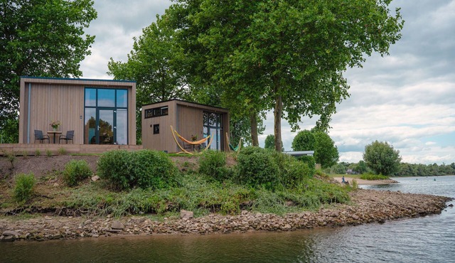 Tiny House by Dutch Waterfront Retreat
