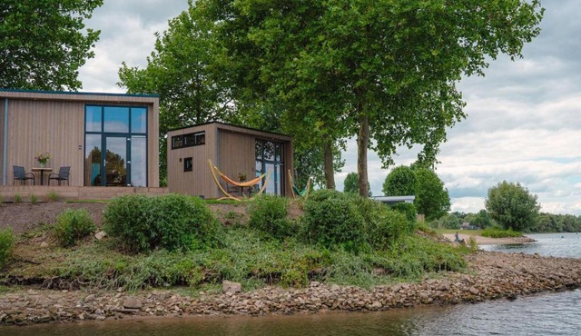 Tiny House by Dutch Waterfront Retreat