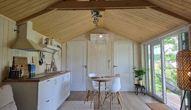 Tiny House Drents-Friese Wold with terrace and parking lot