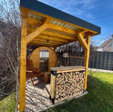 Tiny House mit Garten und Sauna