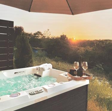Tiny House mit Whirlpool und Sauna