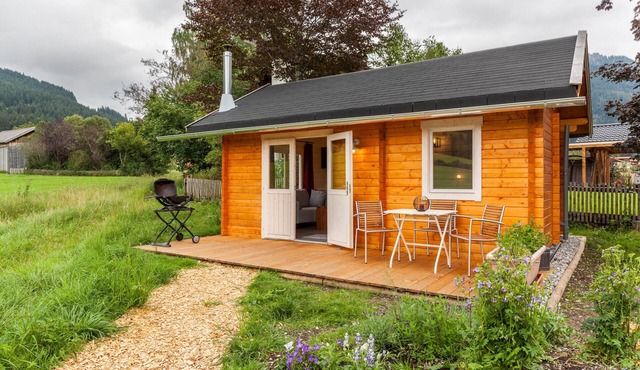 Tiny House "Sundowner Cabin in the Green with Mountain View, Terrace & Garden