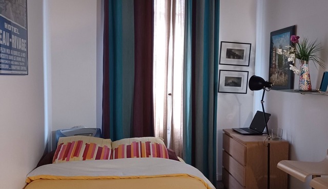 TINY studio by the Seine and Notre-Dame in the heart of the Latin Quarter