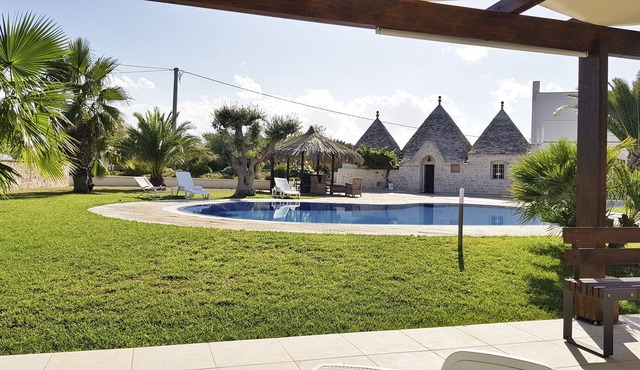 Tipical Trulli villa with swimming pool