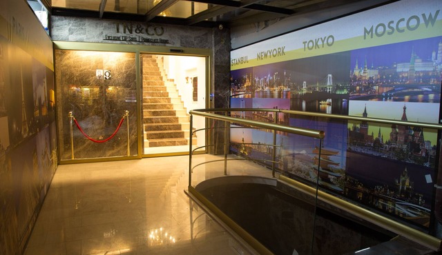 TN & CO Hotel