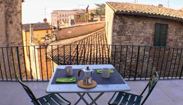 Todi Centre - flat with panoramic terrace - by #yourbesthostitaly.com