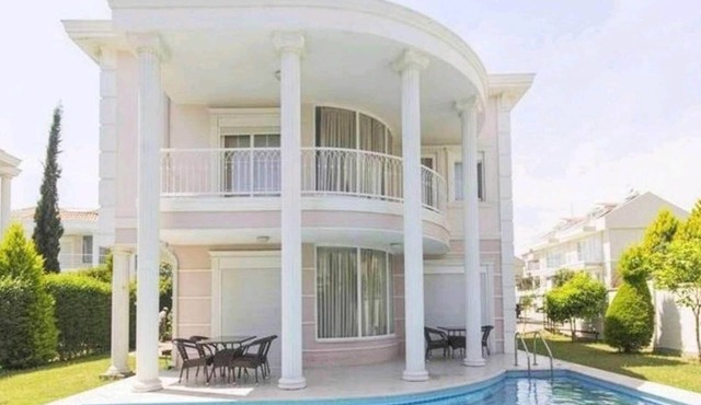 Tolerance 4-Bed Golf Villa