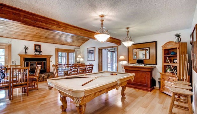 Tomahawk Lodge: Large Duplex in Town; Both Sides Combined