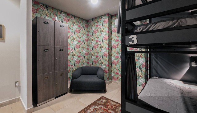 Top Bed | Shared Room Women