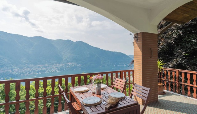 Top Lake View Villetta