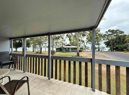 Top Level Unit With Gorgeous Waterviews