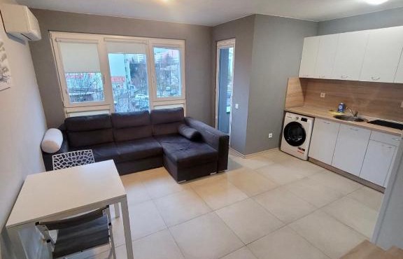 Top location apartment