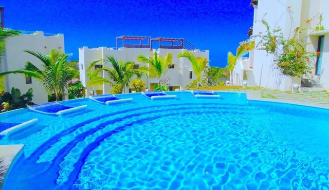 TOP ON THE HILL OCEAN VIEW CONDO, PERSONALLY OWNED