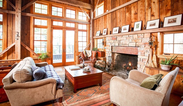 Top rental -MN Monthly Magazine. Sleeps 16. Come make unforgettable memories.