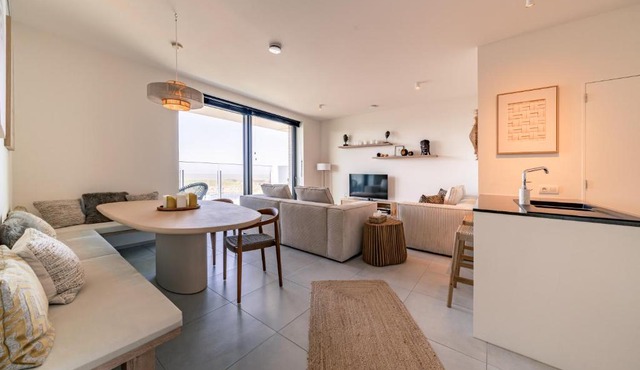 Top uitzicht luxe appartement DUNES met terras POOL & GYM