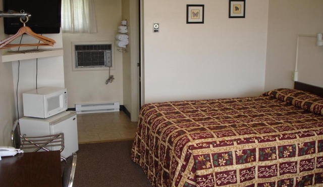 Tops Motel
