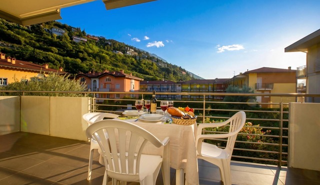 Torbole Relax, Pool & Balcony Apartment, Torbole sul Garda, Italy
