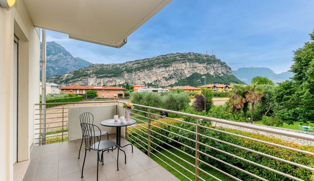Torbole Relax, Pool & Balcony Apartment 2, Torbole sul Garda, Italy