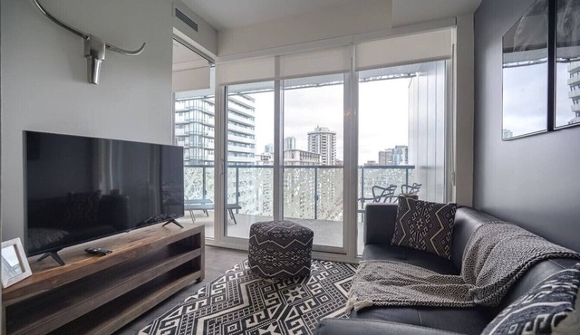 Toronto - 2 Bedrooms Apartment
