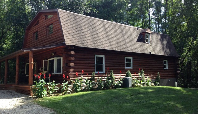 Total Privacy ! Log Home Surrounded By 5 Acres Of Woods near Geneva Lake.
