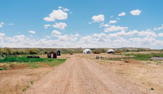 Total Ranch Retreat- 3 Separate Units, 2 RV Sites