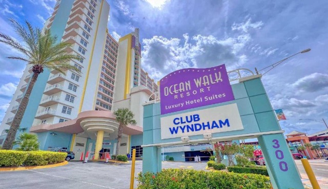 Totally Updated 1 BR Deluxe Jacuzzi Suite - Wyndham Ocean Walk 2429 - Vacation in Resort luxury