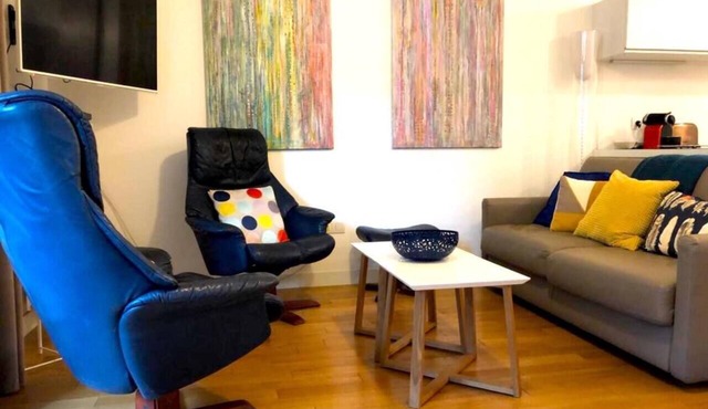 Tour Eiffel district, Motte Piquet metro station 100 m, quiet apartment with terrace.
