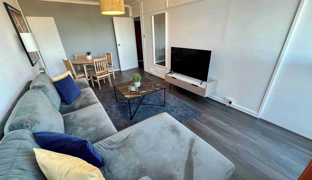 Tower Bridge Canada Water 2 bed flat
