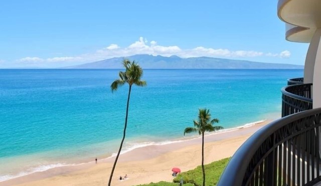 Tower Ocean Front Room King at Royal Lahaina Resort