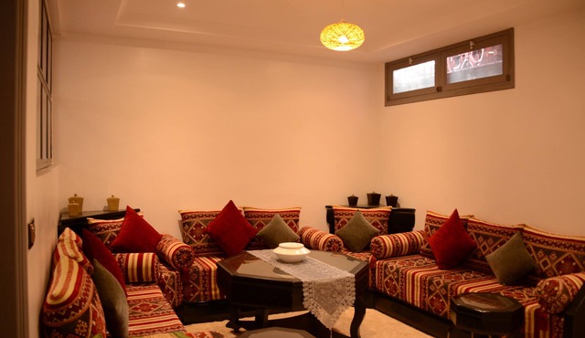 Town house with heated jacuzzi 1 km from the ramparts of Taroudant