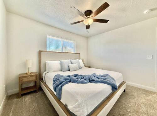 Townhome in Glendale UT near Zion with hot tub
