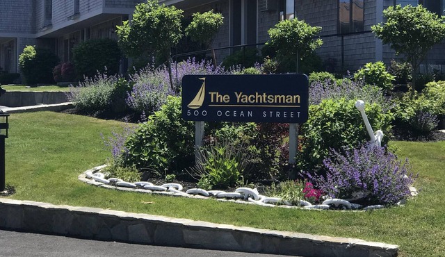 Townhouse-Beach Vacation at the Yachtsman in Hyannis