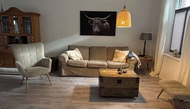 Townhouse close to the center with balcony and small inner courtyard, WLAN