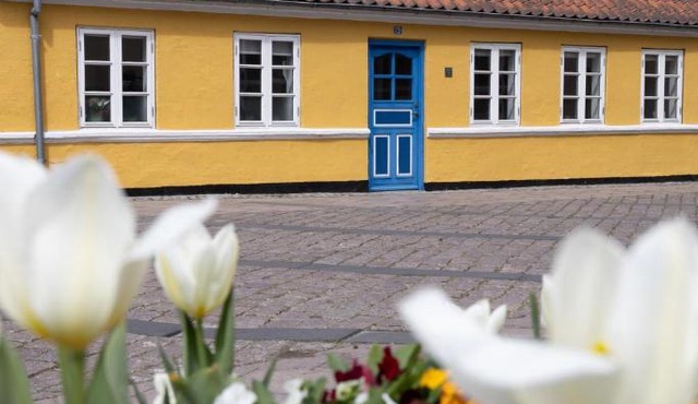 Townhouse In The Heart Of The City Of Roses