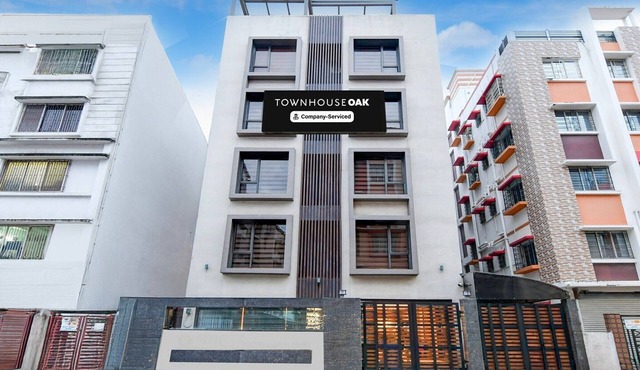 Townhouse Oak DLF Newtown Bus Terminal