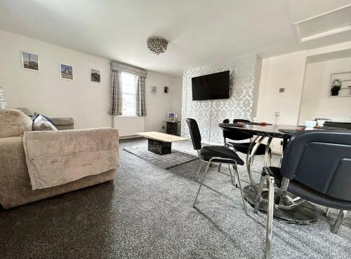 Townside Hideaway