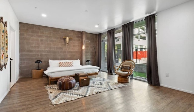 TP12 - Mars Studio Apartment with Pool!