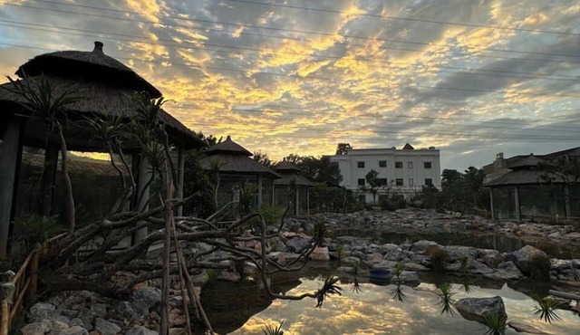 TRA LINH HOTEL