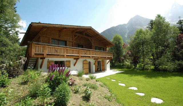 Traditional Chalet close to Flegere Lift Station