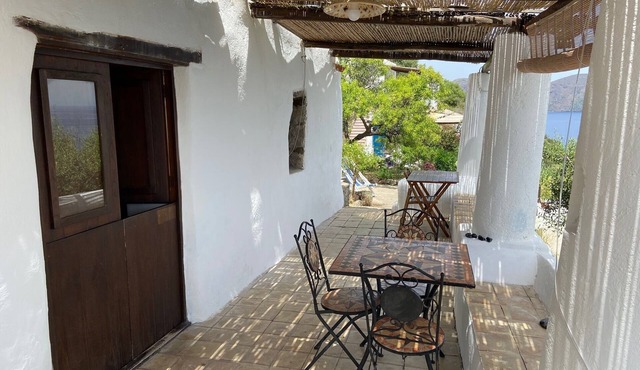 Traditional Eolian House "Luna"- Unique experience