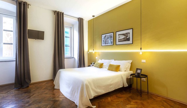 Tram apartment for 4 Guests ☆ Wifi